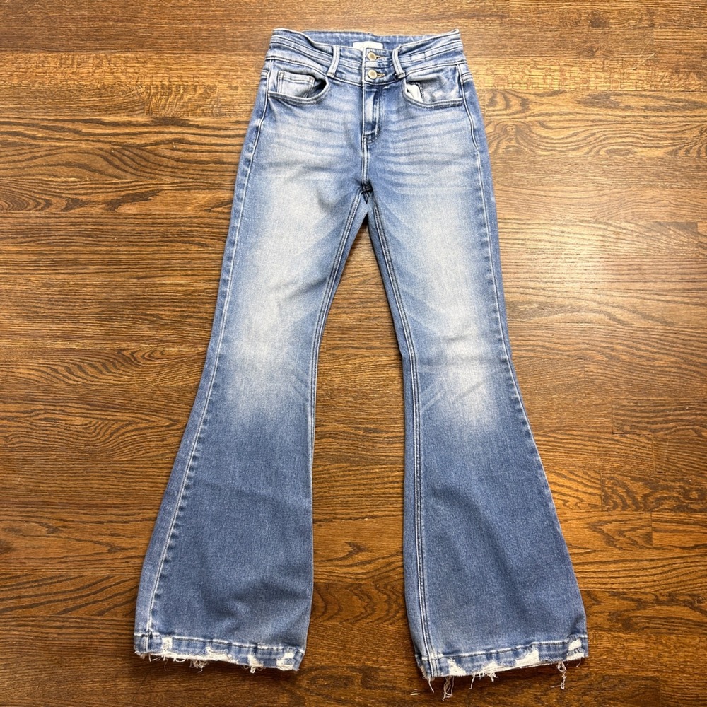 KanCan Signature High Rise Flare Jeans Womens 26 Light Wash Distressed Hem